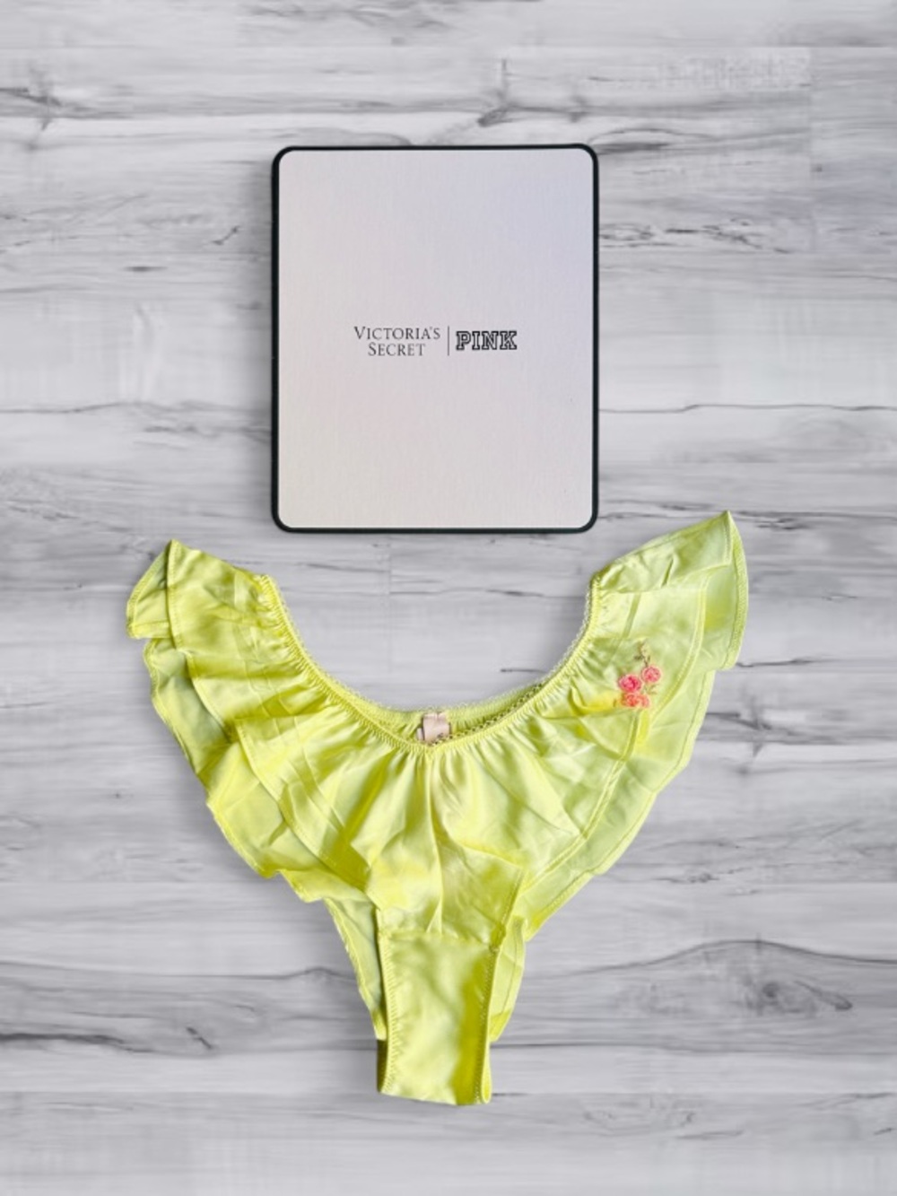 🆕🌹 Garden Rose Satin Cheeky Flutter Panty Victoria’s Secret XS NWT